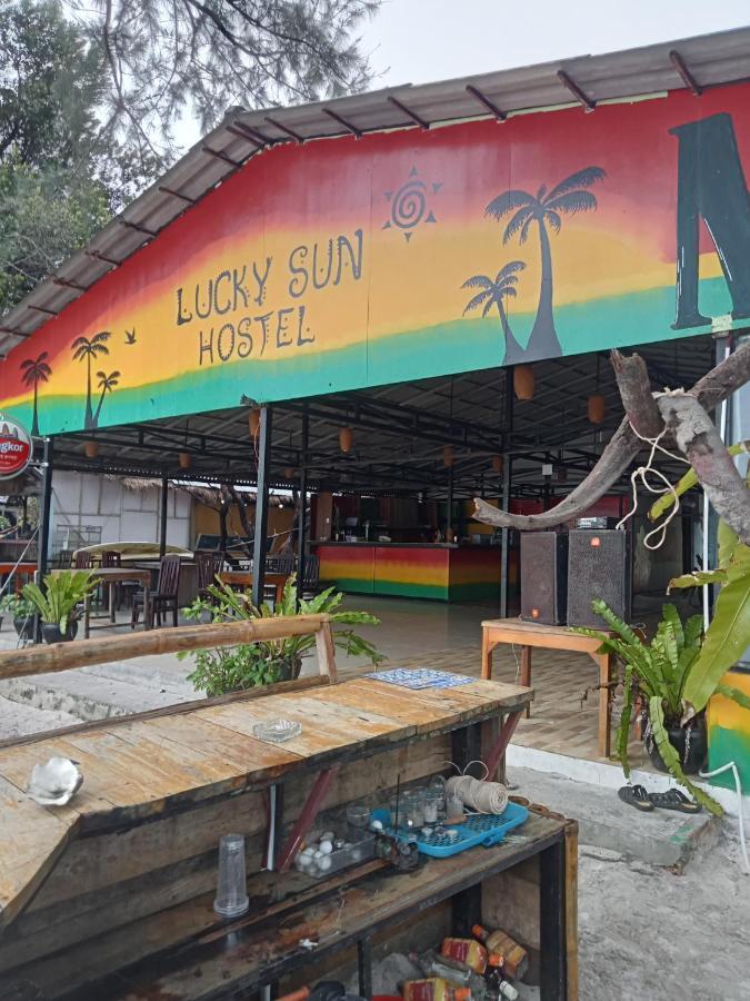 Lucky Sun Saracen Bay Albergue Koh Rong Sanloem Exterior foto