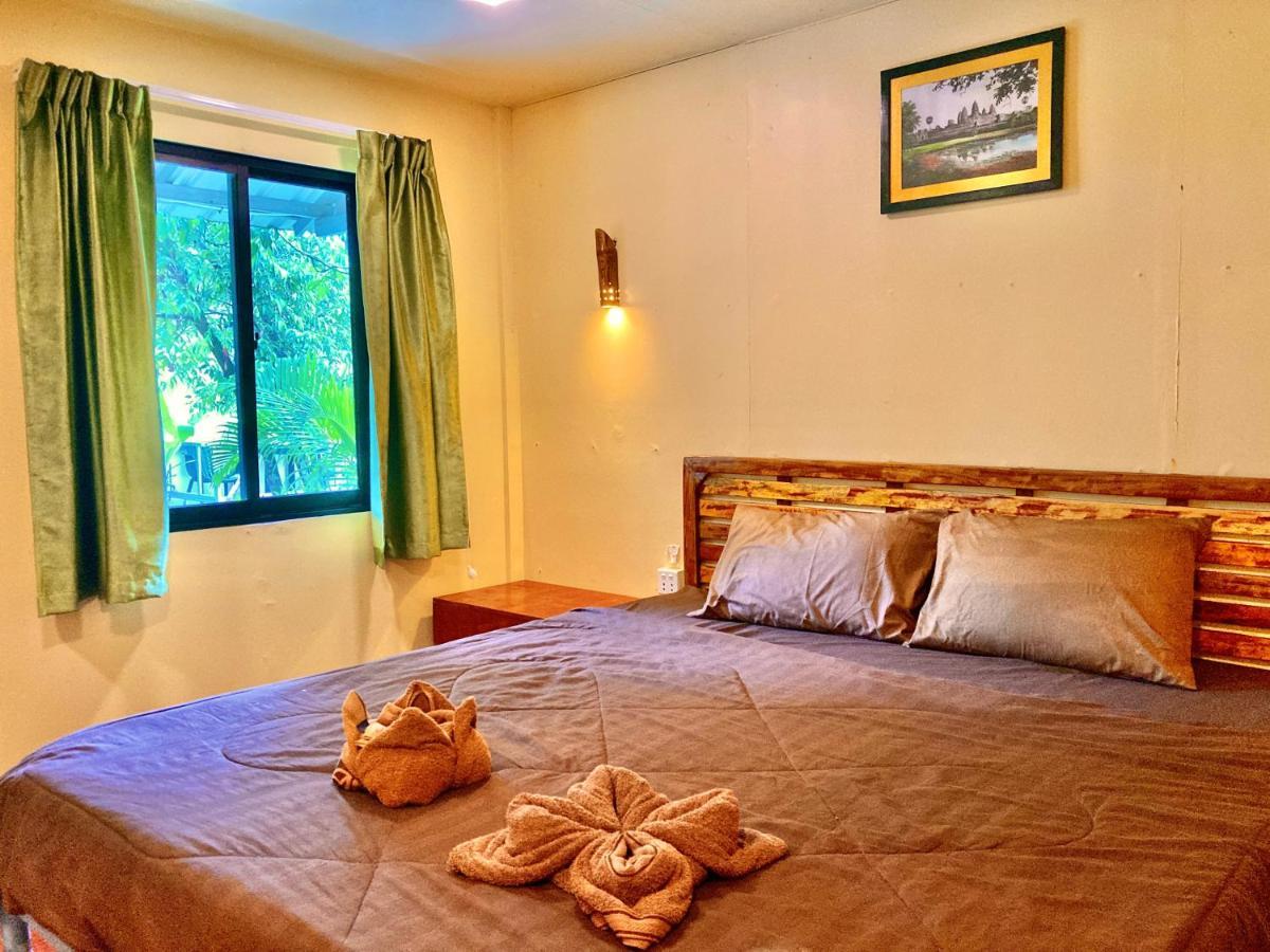 Lucky Sun Saracen Bay Albergue Koh Rong Sanloem Exterior foto